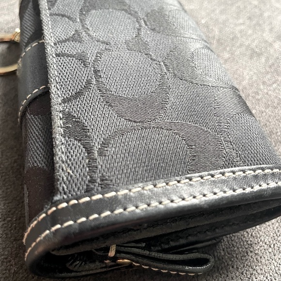 GUC Black Coach wallet - Picture 8 of 9